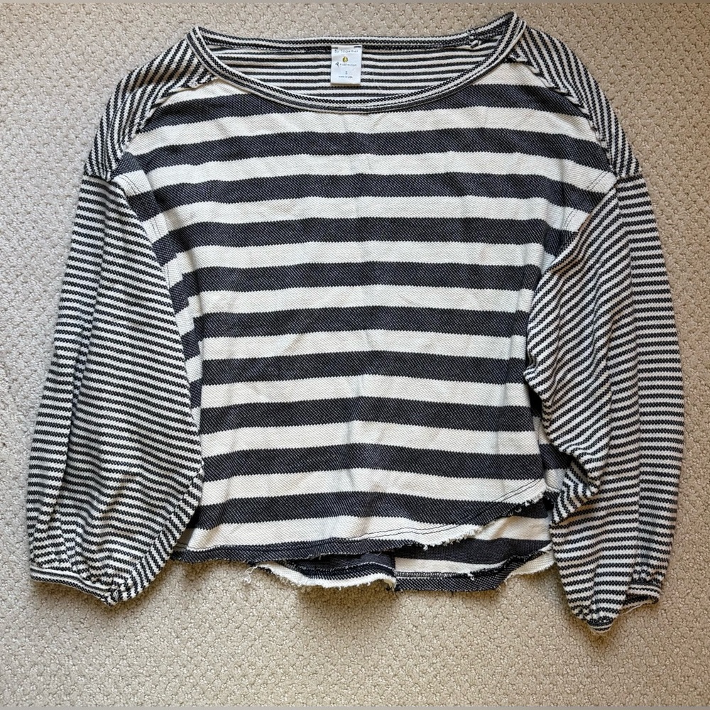 Striped off-white/grey distressed top, size small